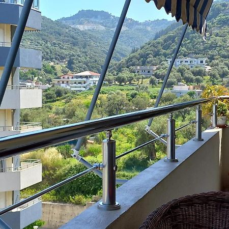 Lungo Mare & Luxury Apartments Вльора Екстер'єр фото
