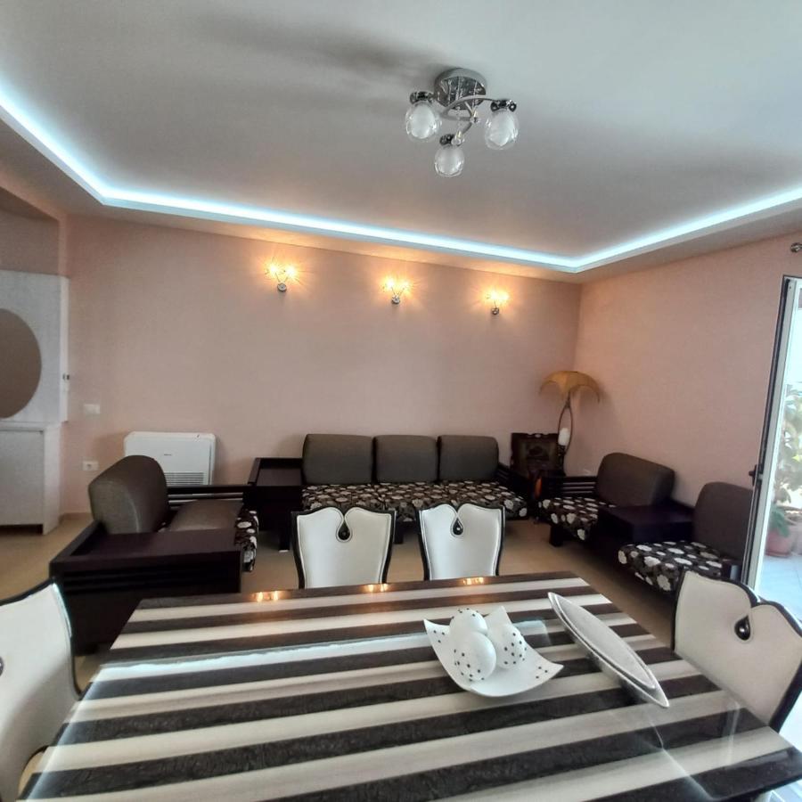 Lungo Mare & Luxury Apartments Вльора Екстер'єр фото