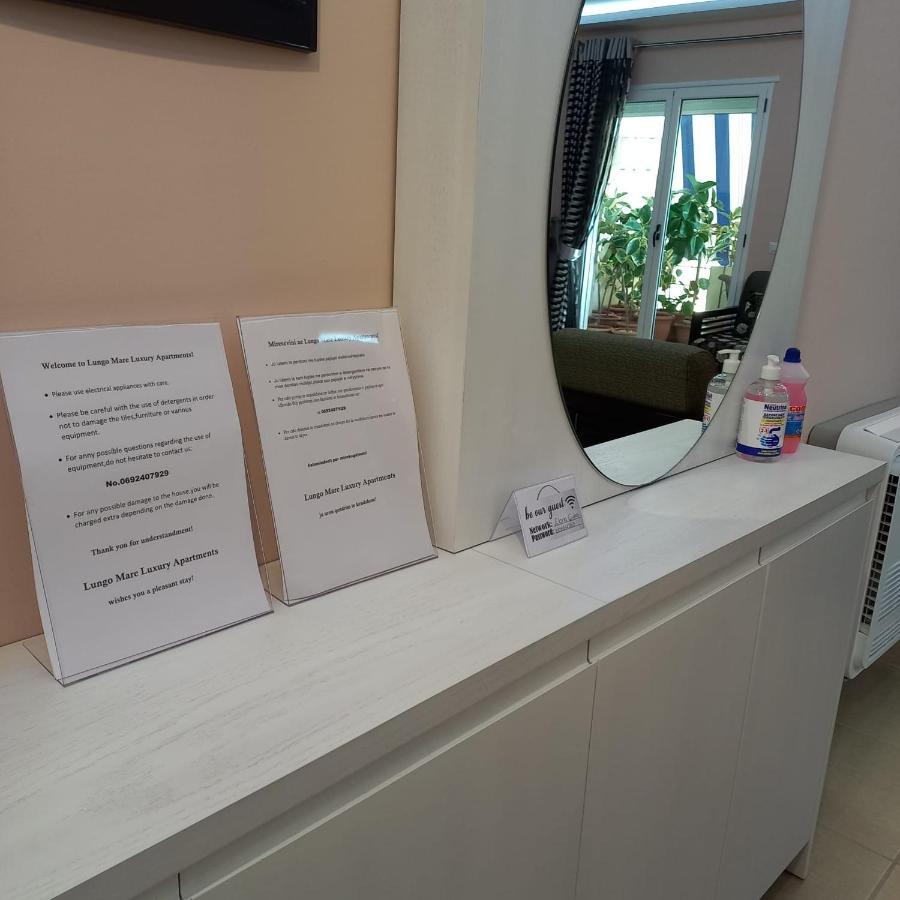 Lungo Mare & Luxury Apartments Вльора Екстер'єр фото
