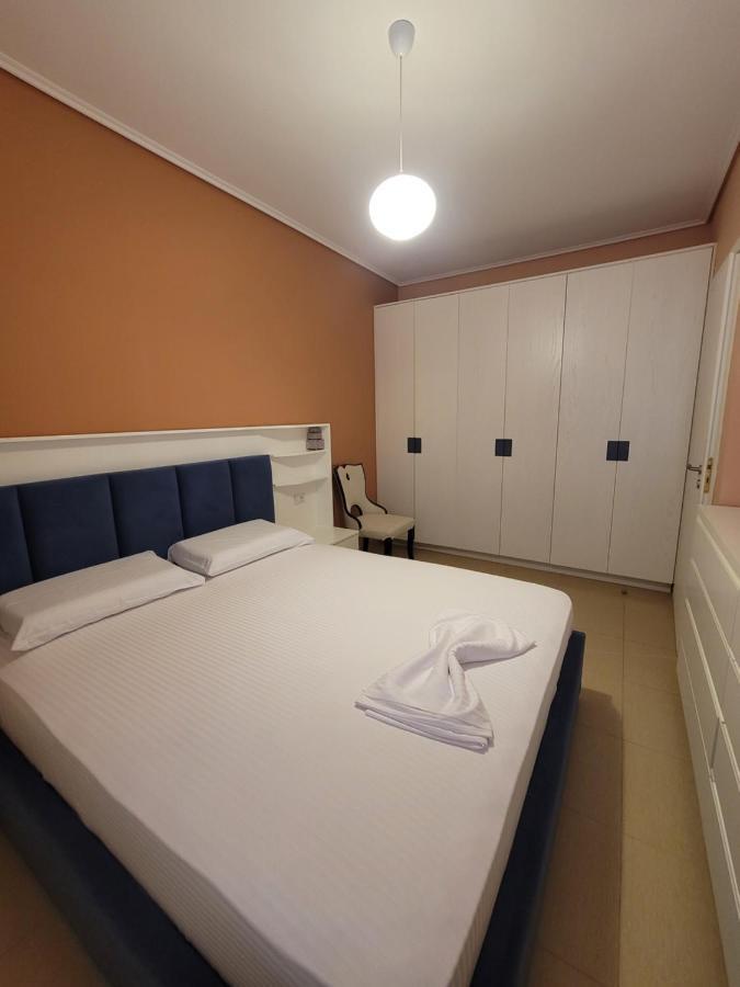 Lungo Mare & Luxury Apartments Вльора Екстер'єр фото